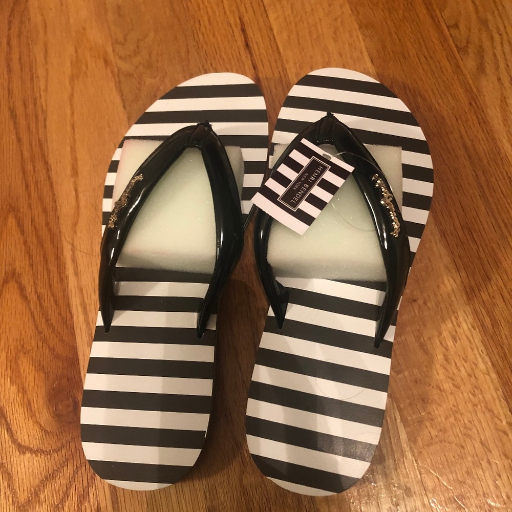 Never Worn Henri Bendel Sandals